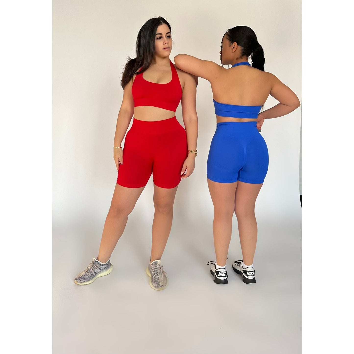 Rojo Intenso Seamless Scrunch Set