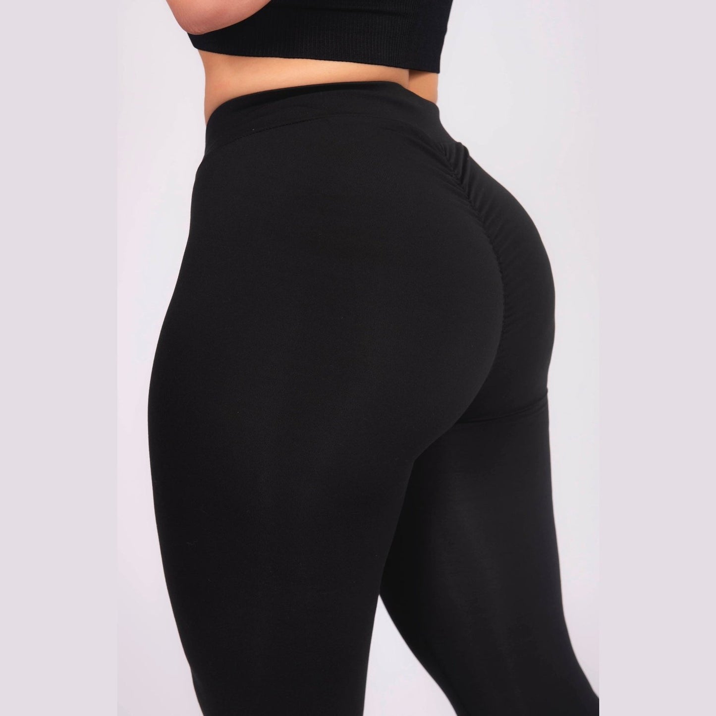 V Cut Ultra High-Waisted Scrunchy Leggings